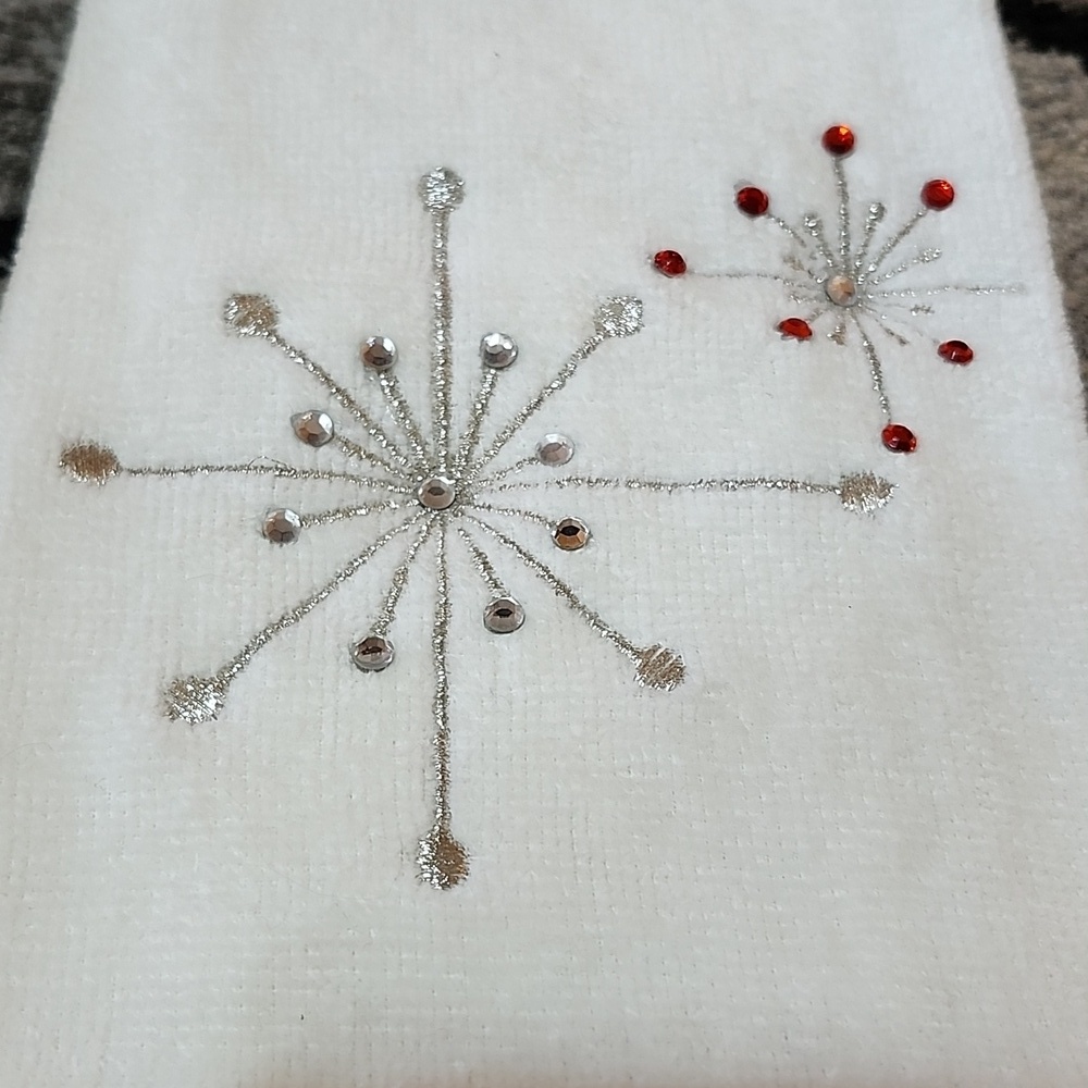 WISH FOR JOY EMBROIDERED RHINESTONES SNOWFLAKES 2-PC DISPLAY TOWEL SET - Picture 6 of 12